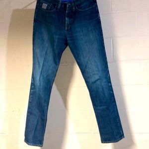 Men’s CINCH JEANS in 33 x 34.  Used but in excellent condition.